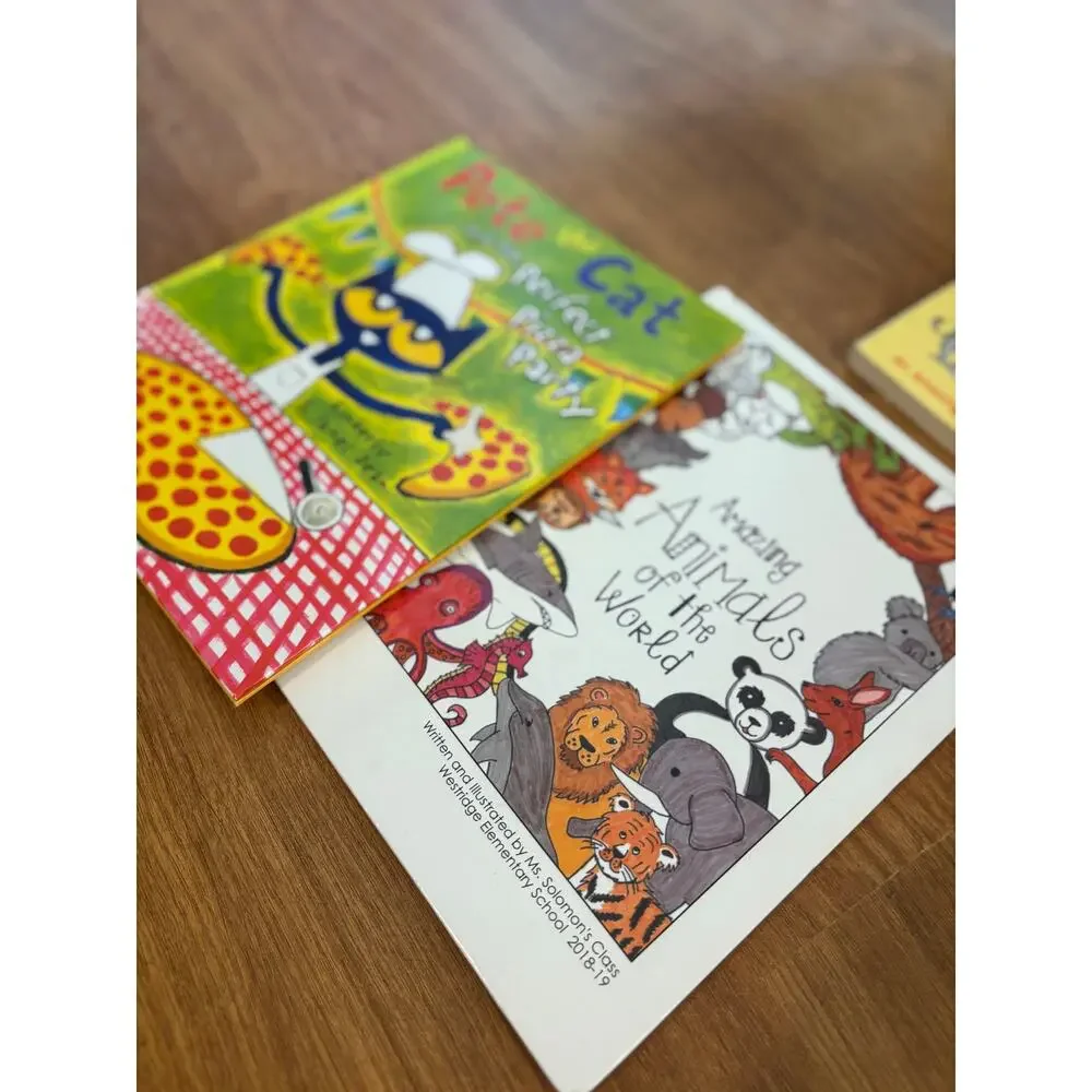 Lot of‎ 8 Kids Books
